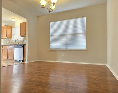 19923 Oland Way - Photo Thumbnail 5