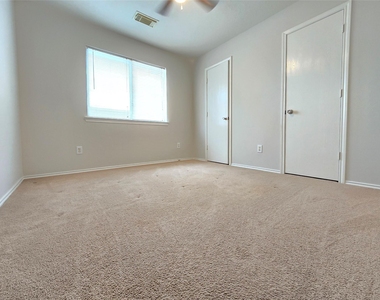 19923 Oland Way - Photo Thumbnail 11