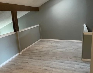 3162 Windchase Boulevard - Photo Thumbnail 8