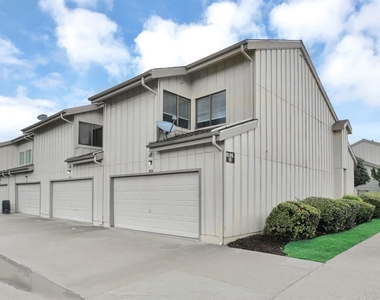 3162 Windchase Boulevard - Photo Thumbnail 16
