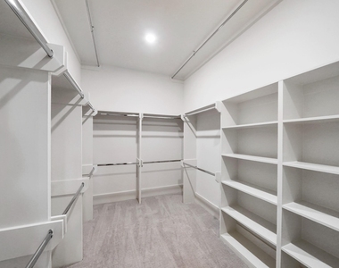 861 Rachel Street - Photo Thumbnail 17