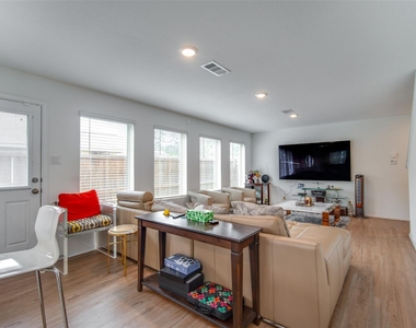 19583 Manduca Drive - Photo Thumbnail 7