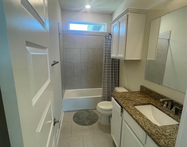 2413 Chinook Way - Photo Thumbnail 17