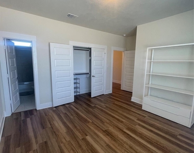2413 Chinook Way - Photo Thumbnail 15