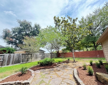 6926 Hearthside Drive - Photo Thumbnail 35