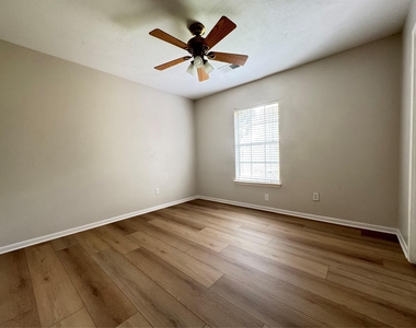 6926 Hearthside Drive - Photo Thumbnail 29