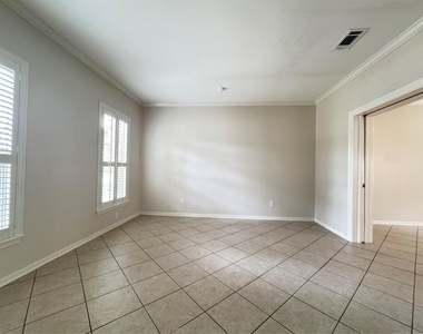 6926 Hearthside Drive - Photo Thumbnail 3