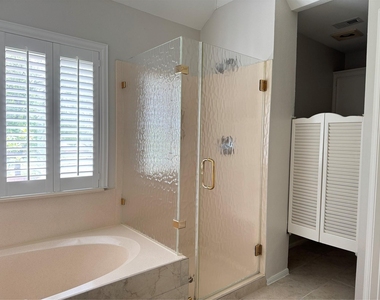 6926 Hearthside Drive - Photo Thumbnail 27