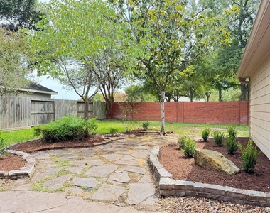 6926 Hearthside Drive - Photo Thumbnail 33