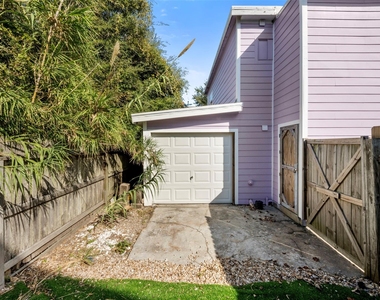 3218 Avenue Q 1/2 - Photo Thumbnail 23