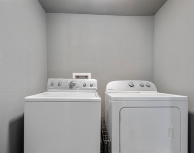 3218 Avenue Q 1/2 - Photo Thumbnail 12