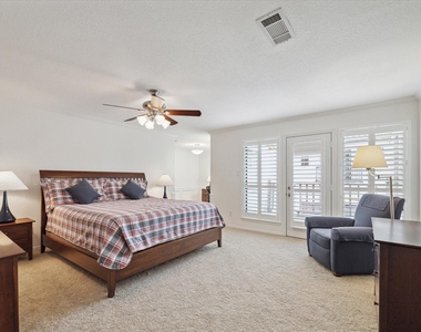 2425 Potomac Drive - Photo Thumbnail 8