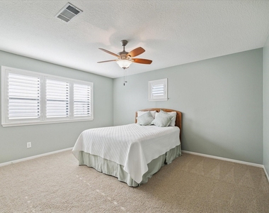 2425 Potomac Drive - Photo Thumbnail 10