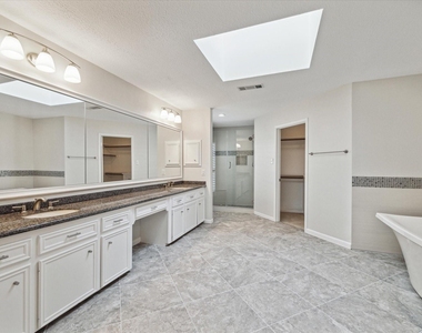 2425 Potomac Drive - Photo Thumbnail 9