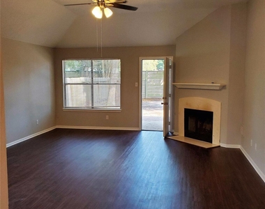 14418 Golden Cypress Lane - Photo Thumbnail 4