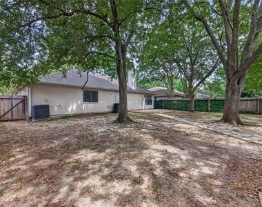 14418 Golden Cypress Lane - Photo Thumbnail 26