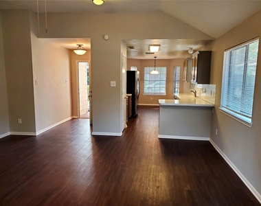 14418 Golden Cypress Lane - Photo Thumbnail 5