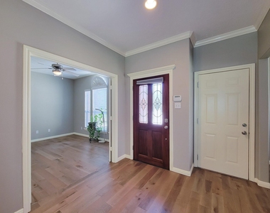 3504 Oak Landing - Photo Thumbnail 3