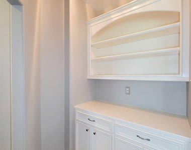 3504 Oak Landing - Photo Thumbnail 12