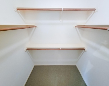 3504 Oak Landing - Photo Thumbnail 40