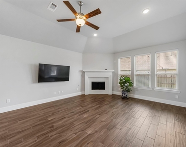 20814 Bighorn Valley Ln - Photo Thumbnail 4