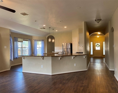 1202 Hemple Drive - Photo Thumbnail 6