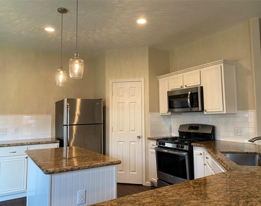 1202 Hemple Drive - Photo Thumbnail 8