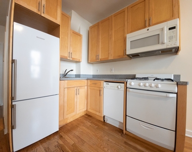 East 89th Street - Photo Thumbnail 2