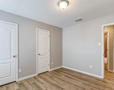 12943 Pecan Shores Drive - Photo Thumbnail 14