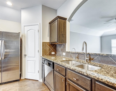 12943 Pecan Shores Drive - Photo Thumbnail 8