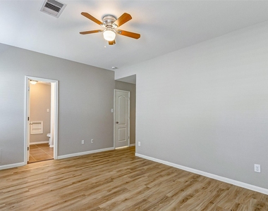 12943 Pecan Shores Drive - Photo Thumbnail 15