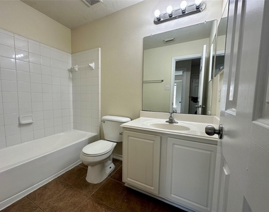 16202 Sandy Path Lane - Photo Thumbnail 19