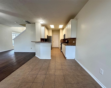 16202 Sandy Path Lane - Photo Thumbnail 3