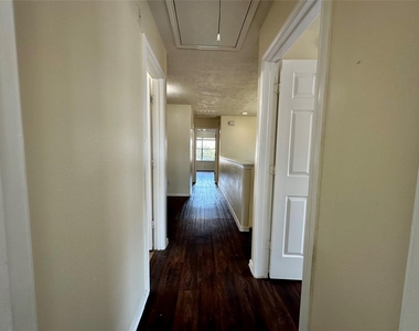 16202 Sandy Path Lane - Photo Thumbnail 18