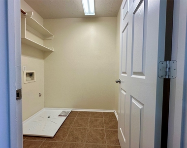 16202 Sandy Path Lane - Photo Thumbnail 21