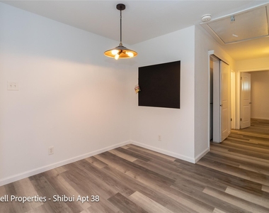 714 Woodrow St - Photo Thumbnail 4