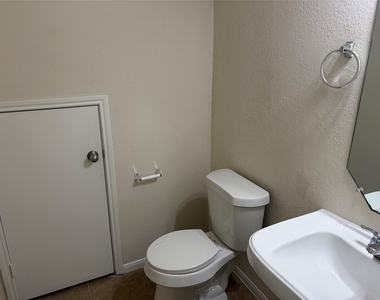 20807 Fair Walnut Way - Photo Thumbnail 29