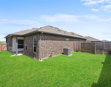 2711 Solbrook Lane - Photo Thumbnail 24
