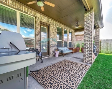 2316 Sterling Hollow Lane - Photo Thumbnail 12