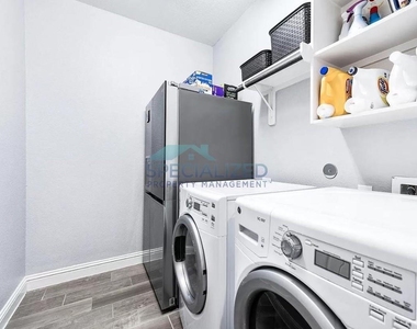 2316 Sterling Hollow Lane - Photo Thumbnail 11