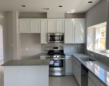 2319 Ocean Pass Lane - Photo Thumbnail 13