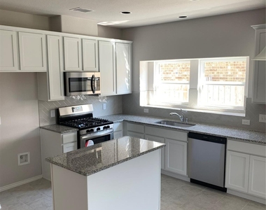 2319 Ocean Pass Lane - Photo Thumbnail 9