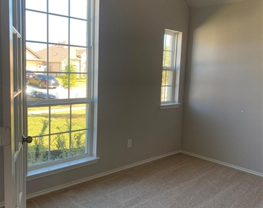 2319 Ocean Pass Lane - Photo Thumbnail 5