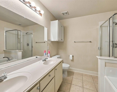 18114 Surrey Lake Lane - Photo Thumbnail 11