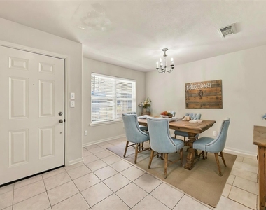 18114 Surrey Lake Lane - Photo Thumbnail 3