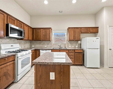 18114 Surrey Lake Lane - Photo Thumbnail 6