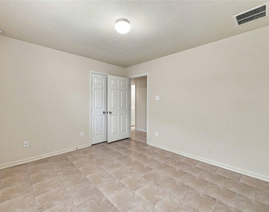 18114 Surrey Lake Lane - Photo Thumbnail 18