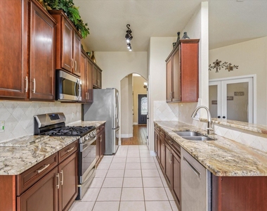 6707 River Ridge Lane - Photo Thumbnail 7