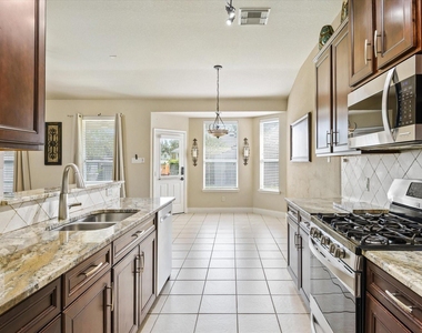 6707 River Ridge Lane - Photo Thumbnail 10