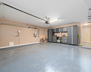 707 Knox Street - Photo Thumbnail 29